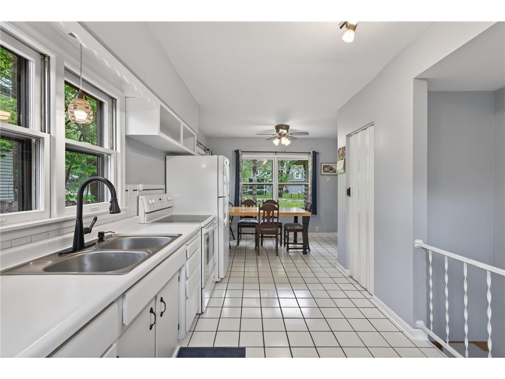 944 Mahtomedi Avenue Mahtomedi MN 55115 7054603 image14