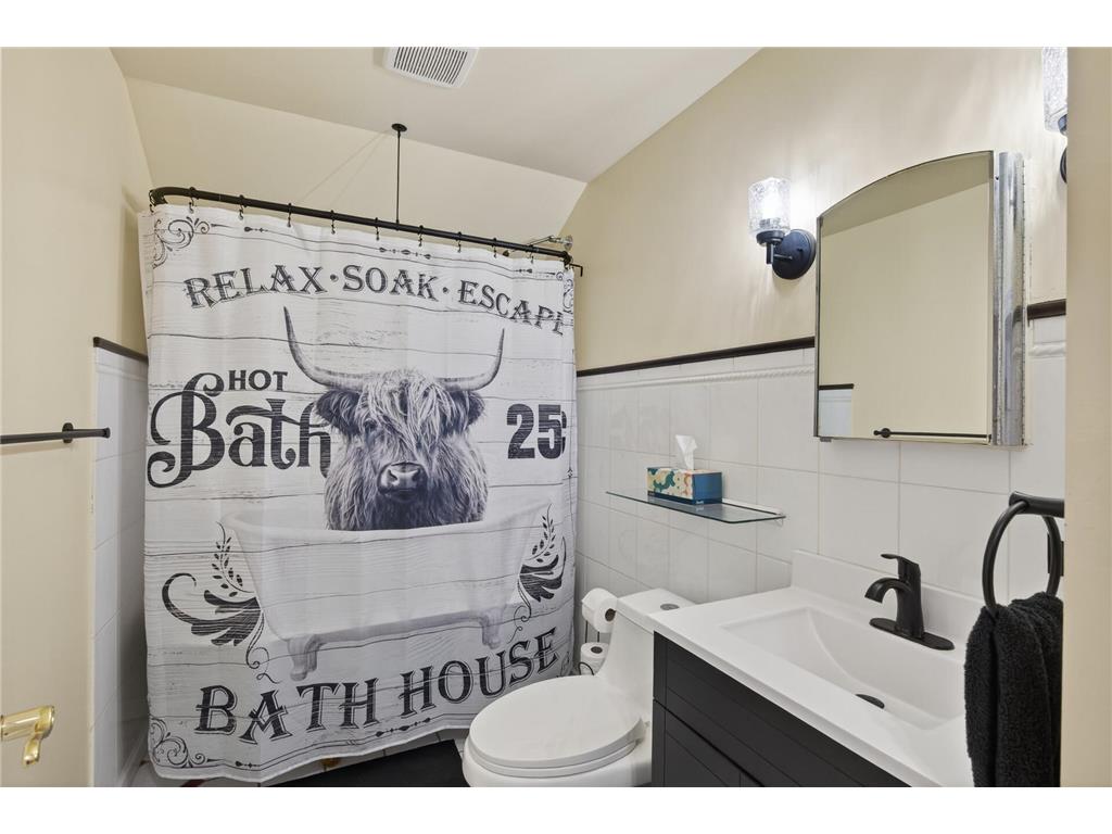944 Mahtomedi Avenue Mahtomedi MN 55115 7054603 image20