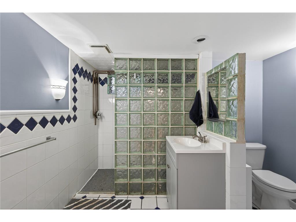 944 Mahtomedi Avenue Mahtomedi MN 55115 7054603 image33