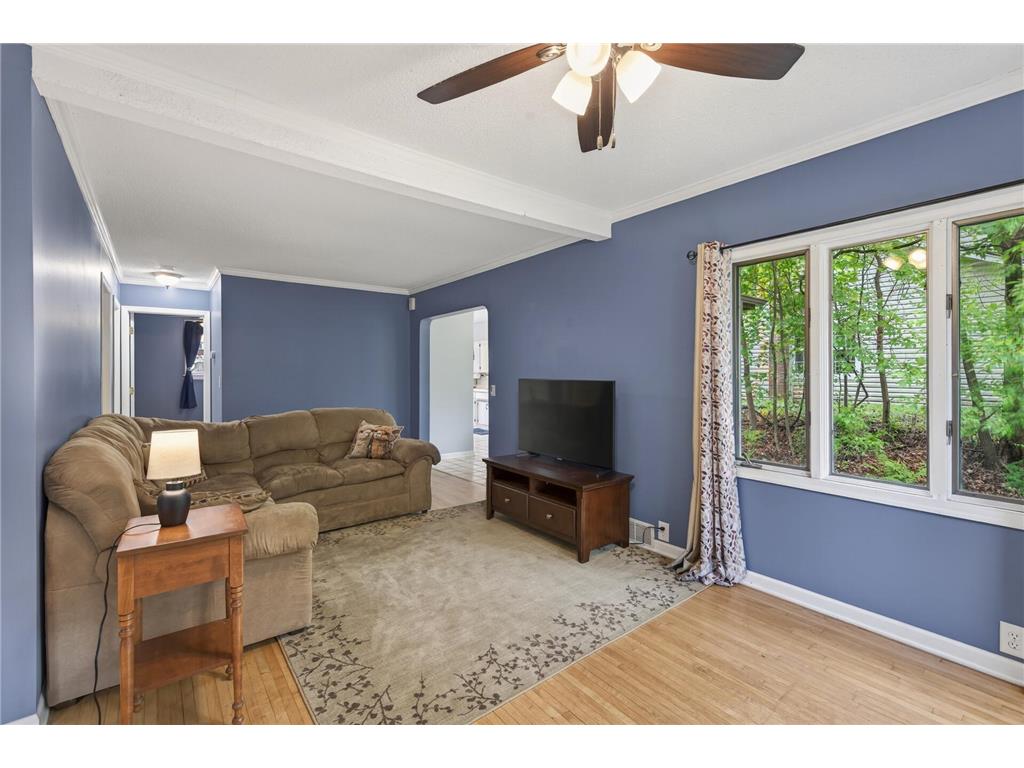 944 Mahtomedi Avenue Mahtomedi MN 55115 7054603 image46