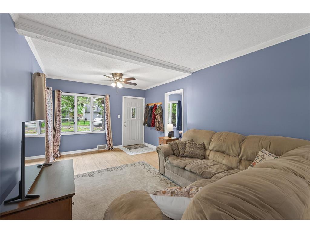 944 Mahtomedi Avenue Mahtomedi MN 55115 7054603 image49