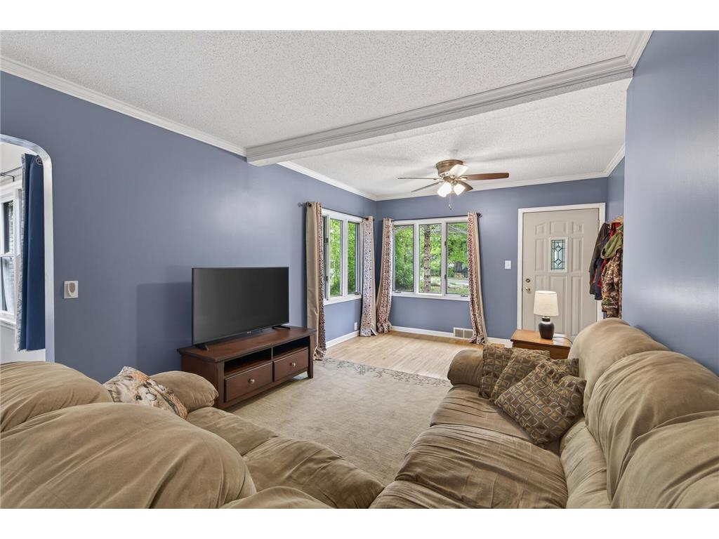 944 Mahtomedi Avenue Mahtomedi MN 55115 7054603 image5