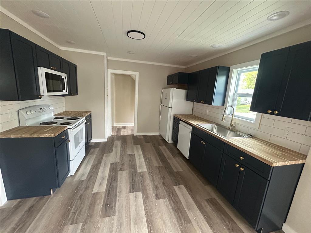 944 N Rosemary Avenue Fergus Falls MN 56537 7075858 image7