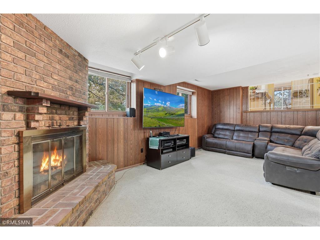 944 Pine View Court Saint Paul MN 55119 6805265 image21