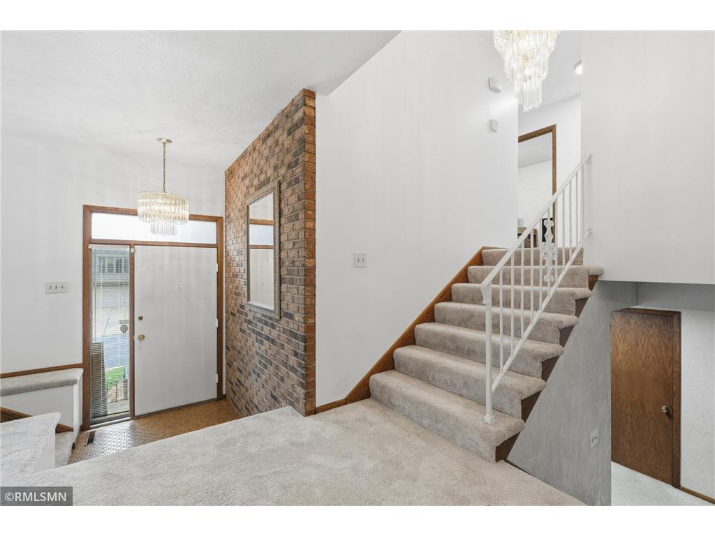 944 Pine View Court Saint Paul MN 55119 6805265 image3