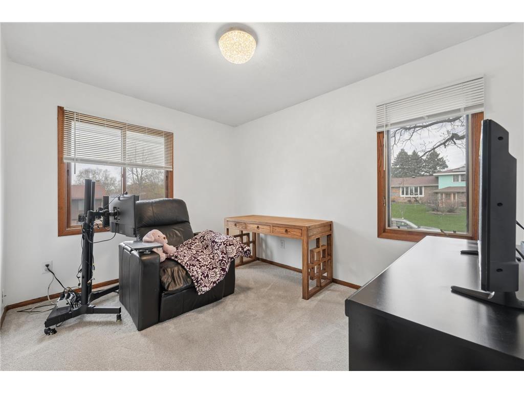 944 Pine View Court Saint Paul MN 55119 7060922 image20