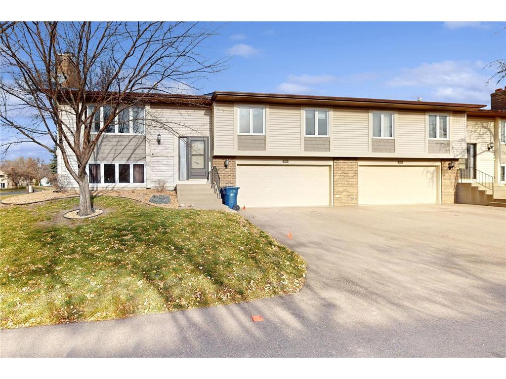 9440 Kingsview Lane N Maple Grove MN 55369 6455066 image1