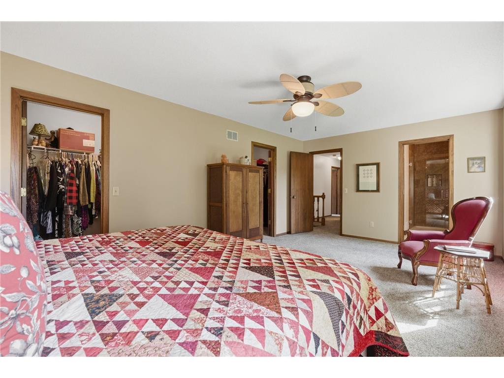 9445 Hillingdon Road Woodbury MN 55125 7095666 image13