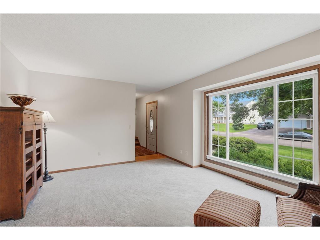 9445 Hillingdon Road Woodbury MN 55125 7095666 image2