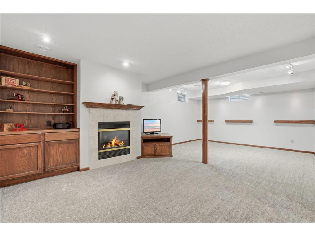 9445 Hillingdon Road Woodbury MN 55125 7095666 image22