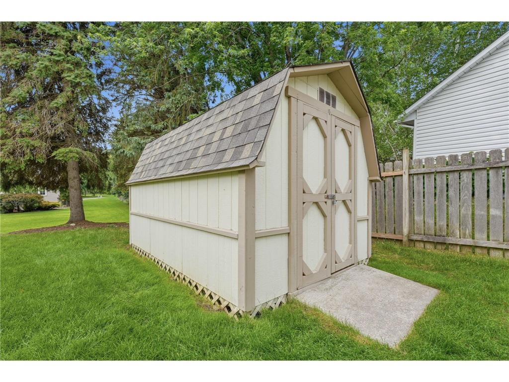 9445 Hillingdon Road Woodbury MN 55125 7095666 image26