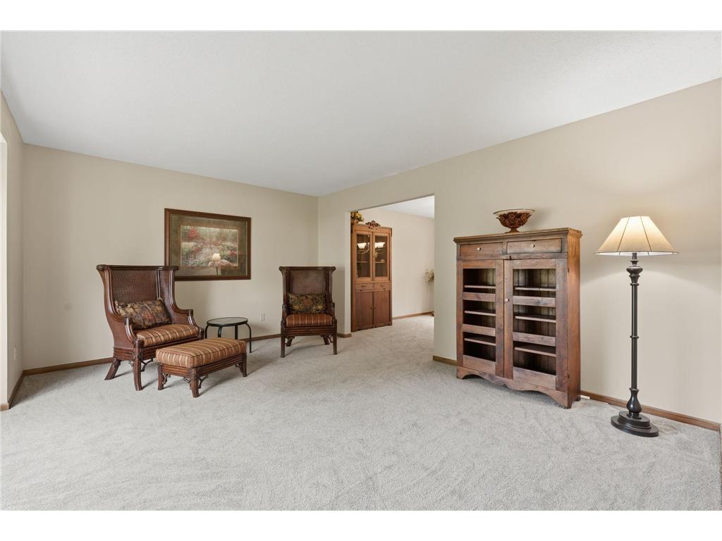 9445 Hillingdon Road Woodbury MN 55125 7095666 image4