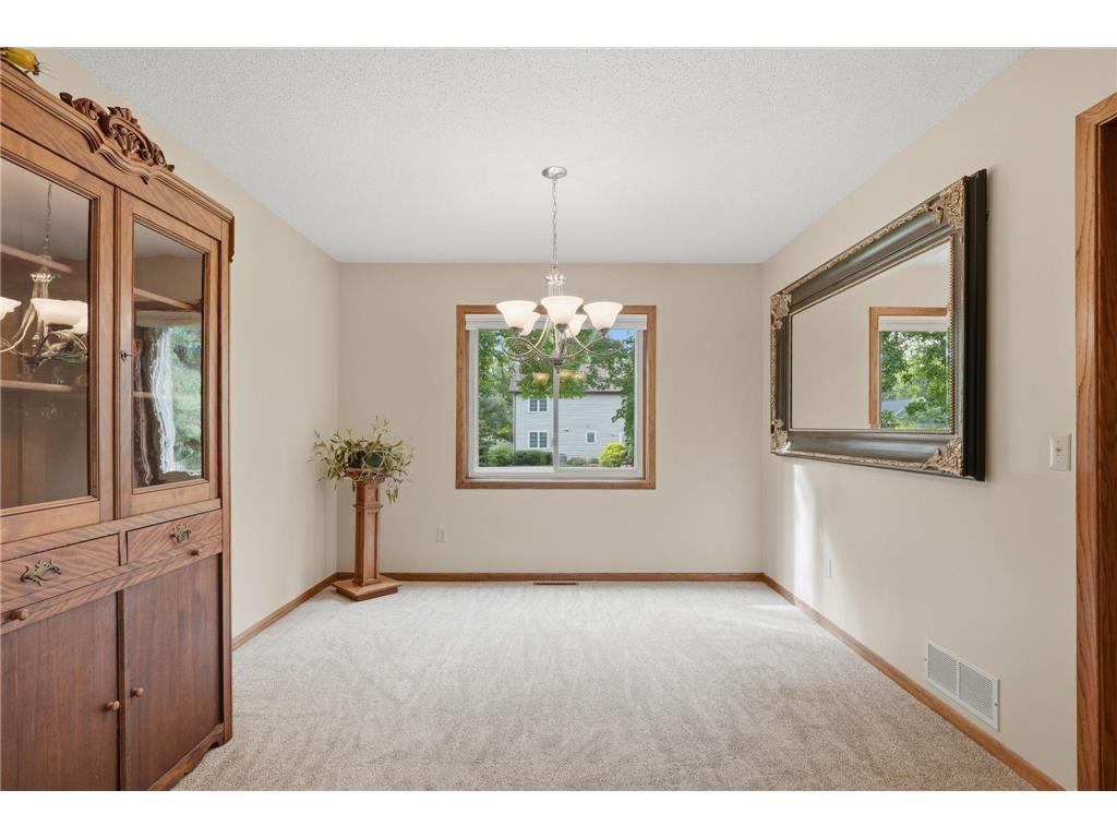 9445 Hillingdon Road Woodbury MN 55125 7095666 image5