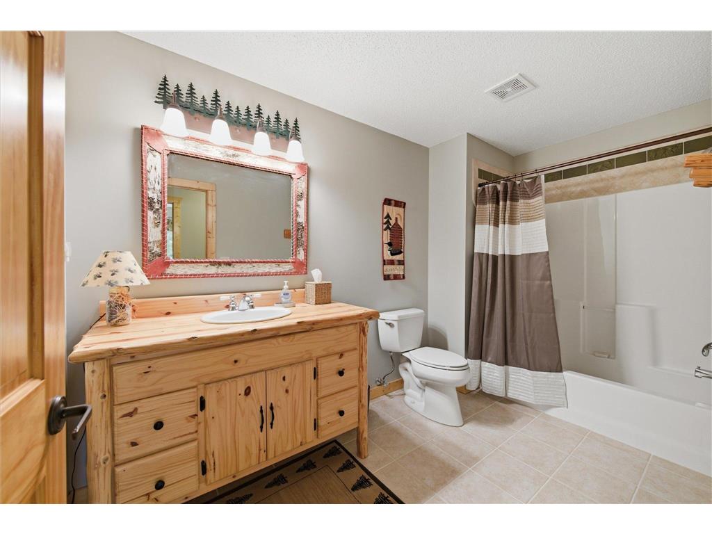 9447 Woodridge Court Savage MN 55378 7062445 image32