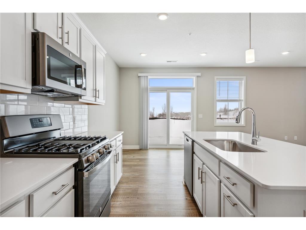 9448 4th Street N Lake Elmo MN 55042 6408898 image1