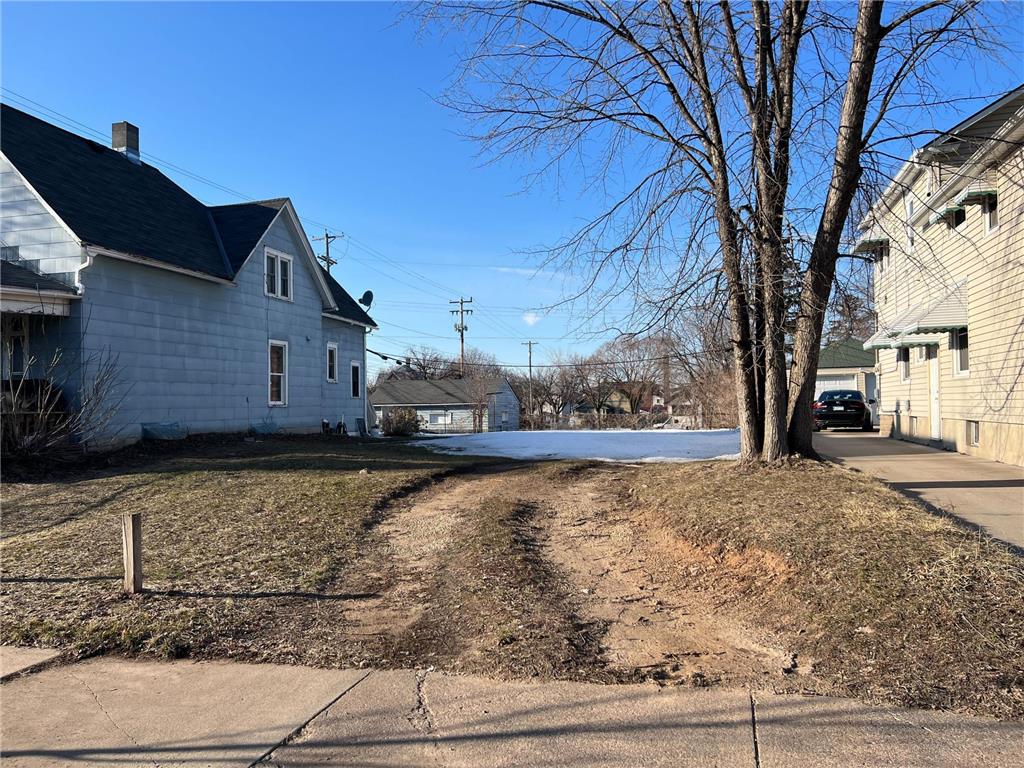 945 6th Street E Saint Paul MN 55106 6348756 image1