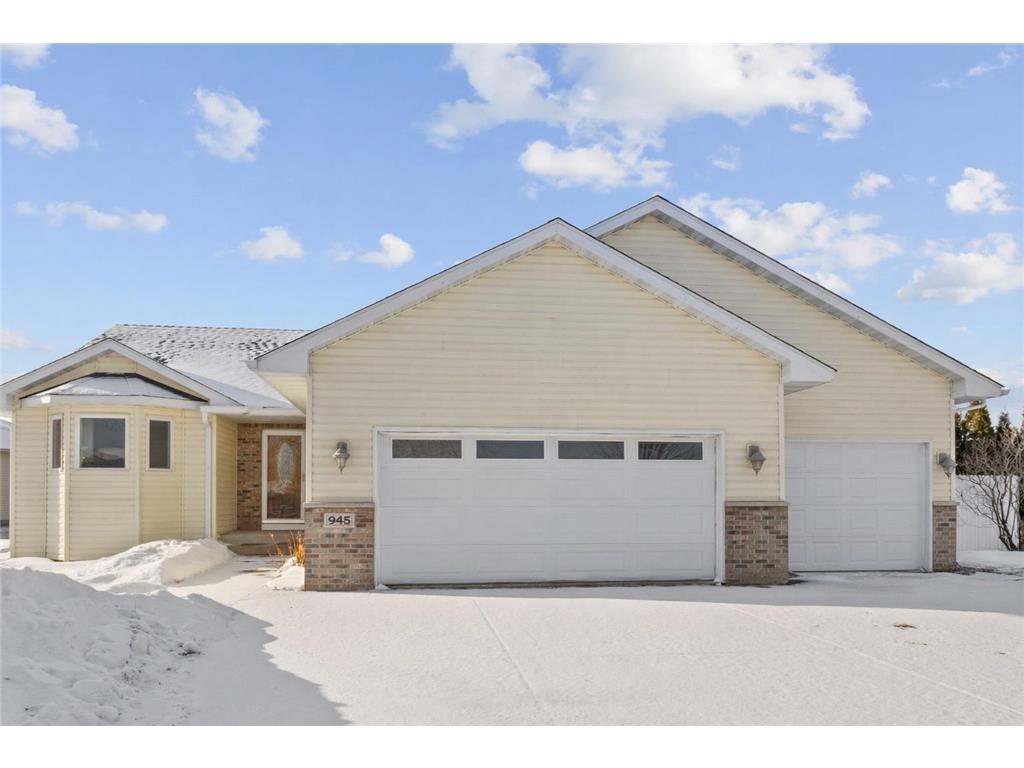 945 Acacia Circle S Annandale MN 55302 7008852 image1