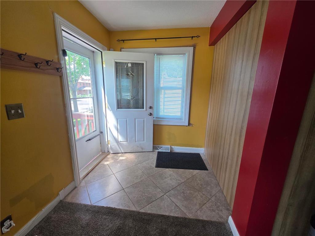 945 Geranium Avenue E Saint Paul MN 55106 7035668 image2