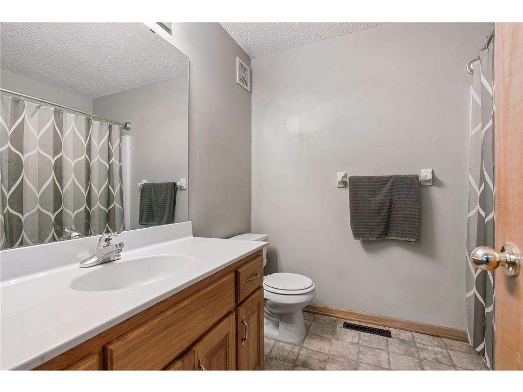 945 Golden Way NW Isanti MN 55040 7092166 image14