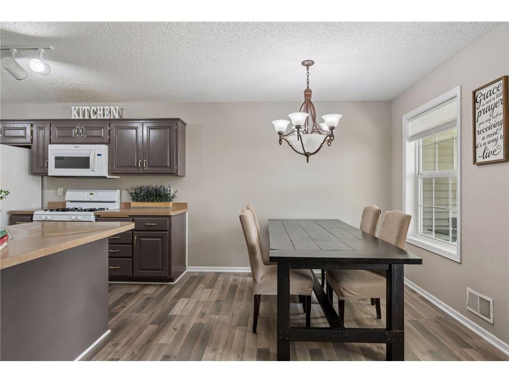 945 Golden Way NW Isanti MN 55040 7092166 image5