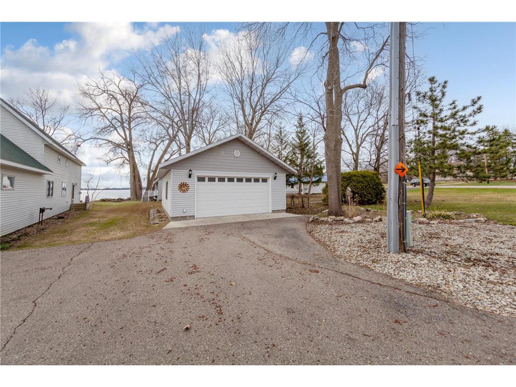 945 Reed Street N Waterville MN 56096 - Tetonka 7034029 image9