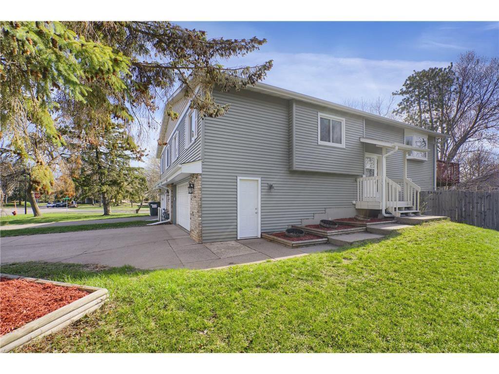 9458 Able Street NE Blaine MN 55434 7034766 image2