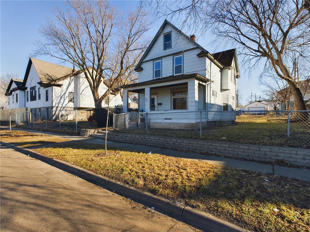 946 Edgerton Street Saint Paul MN 55130 6499180 image1