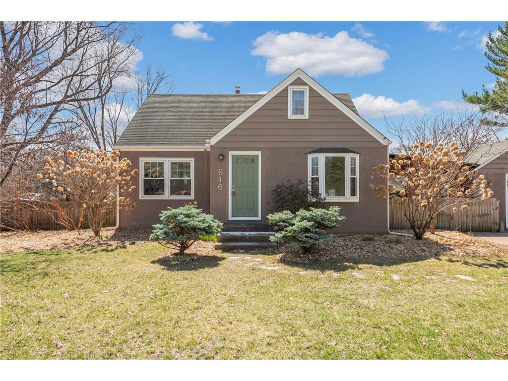 946 Grandview Avenue W Roseville MN 55113 6501611 image1