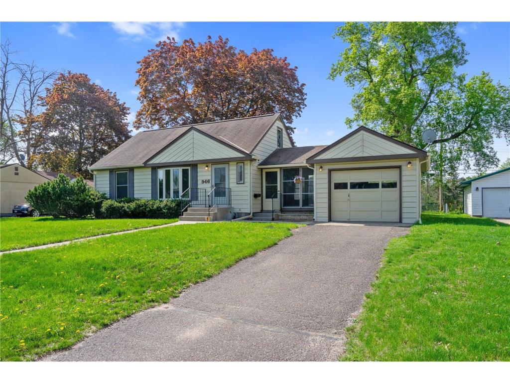 946 Lovell Avenue W Roseville MN 55113 6368706 image1