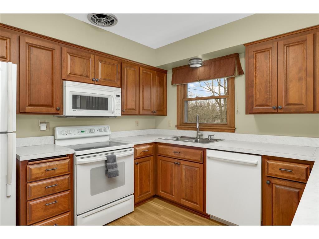 946 Redwood Drive Apple Valley MN 55124 7036673 image13