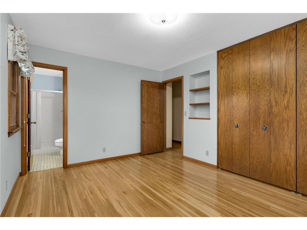 946 Redwood Drive Apple Valley MN 55124 7036673 image16