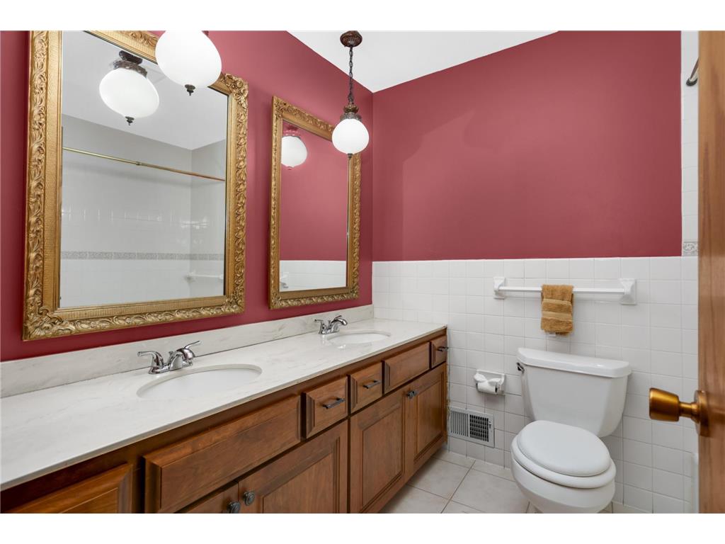 946 Redwood Drive Apple Valley MN 55124 7036673 image20