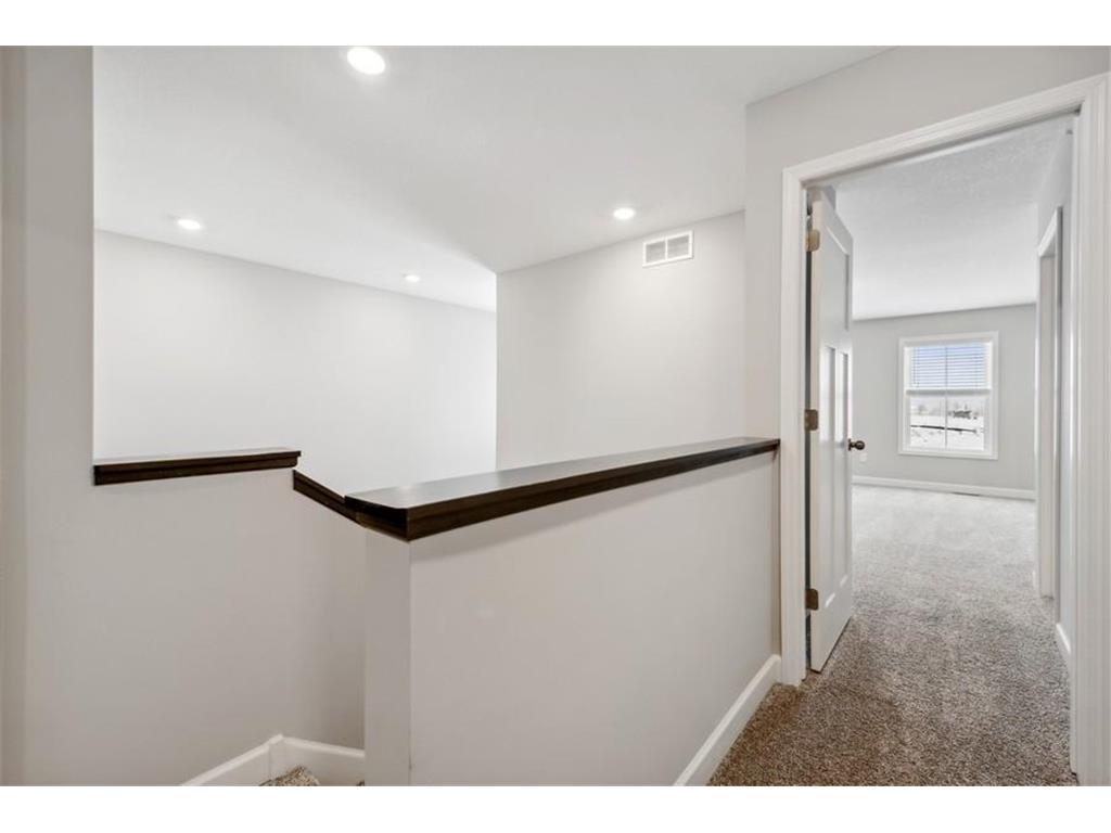 9469 4th Street N Lake Elmo MN 55042 6757086 image17