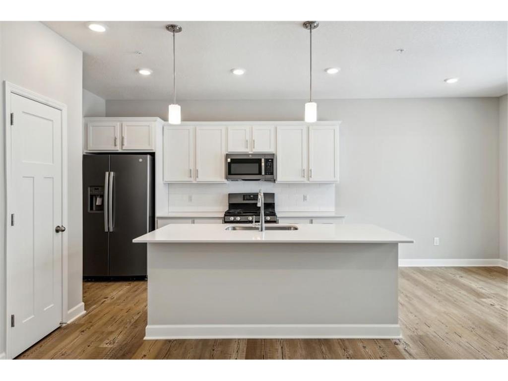 9469 4th Street N Lake Elmo MN 55042 6757086 image8