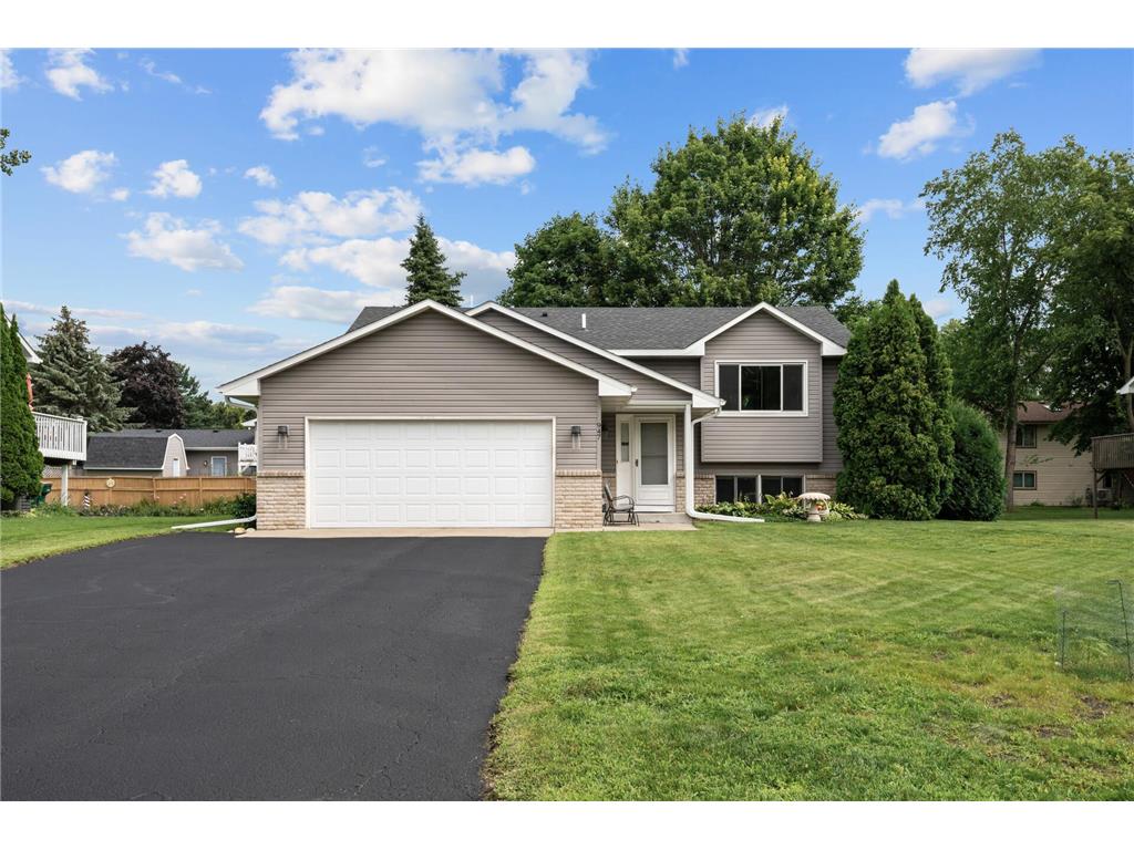 947 102nd Circle NE Blaine MN 55434 6756489 image1