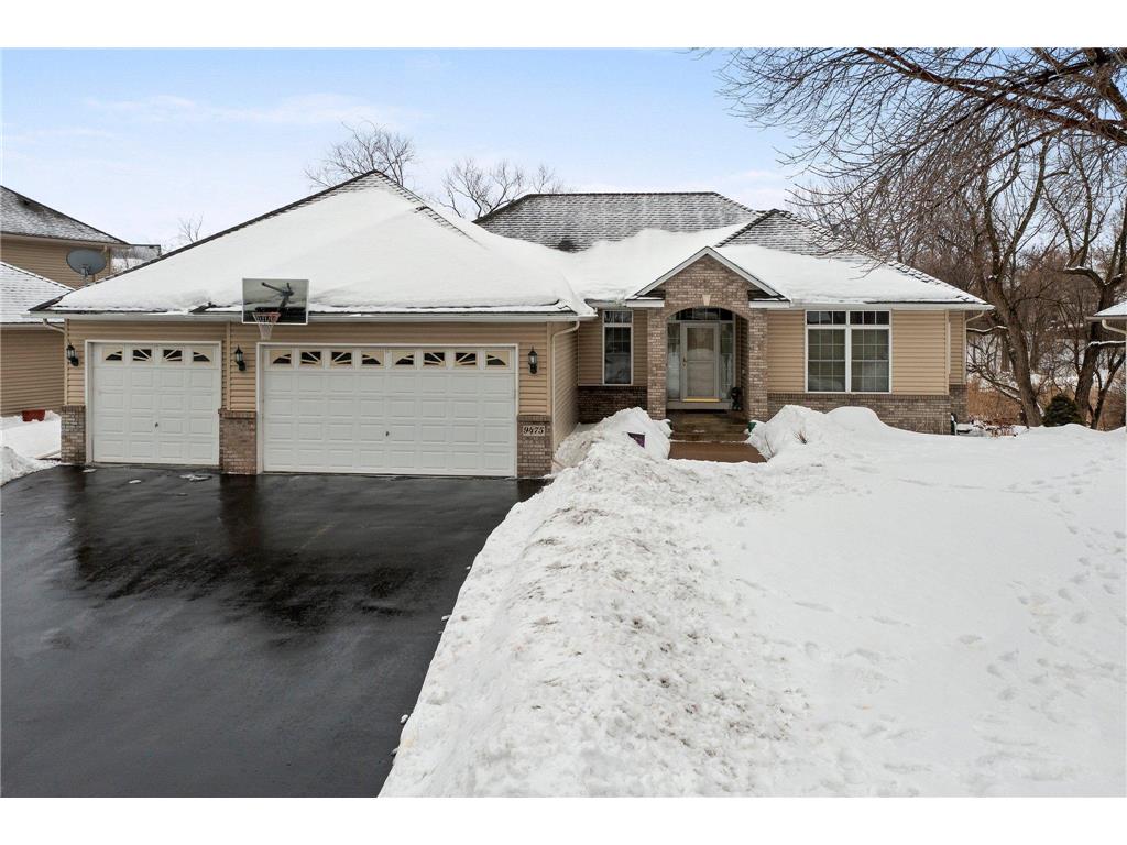 9475 Kirkwood Way N, Maple Grove, MN, 55369 MLS 6325969 Edina Realty
