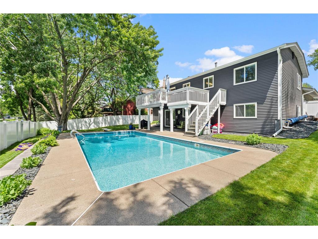 9486 Van Buren Street NE Blaine MN 55434 7099434 image2