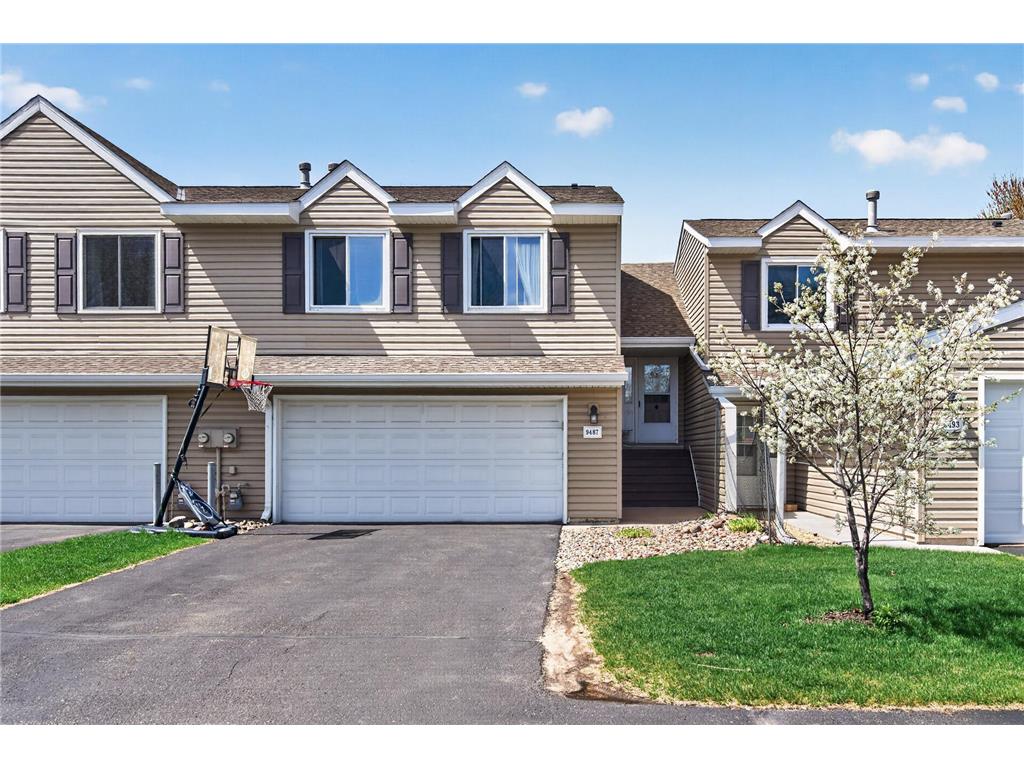 9487 Monroe Street NE Blaine MN 55434 6787355 image1