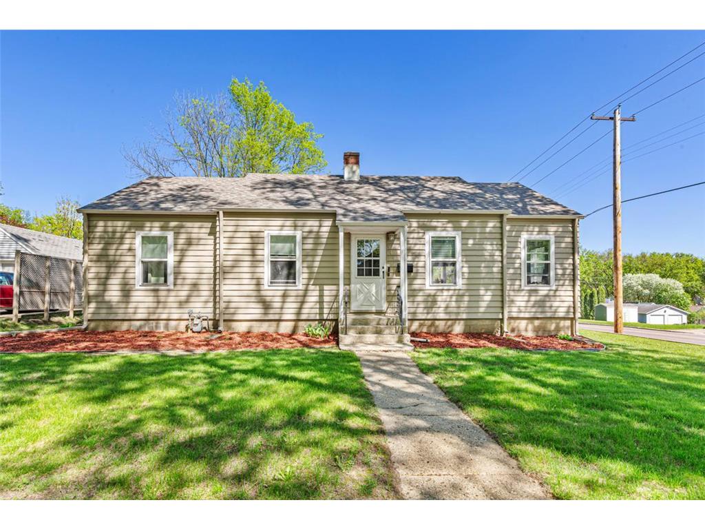 949 7th Avenue SW Faribault MN 55021 6714202 image1