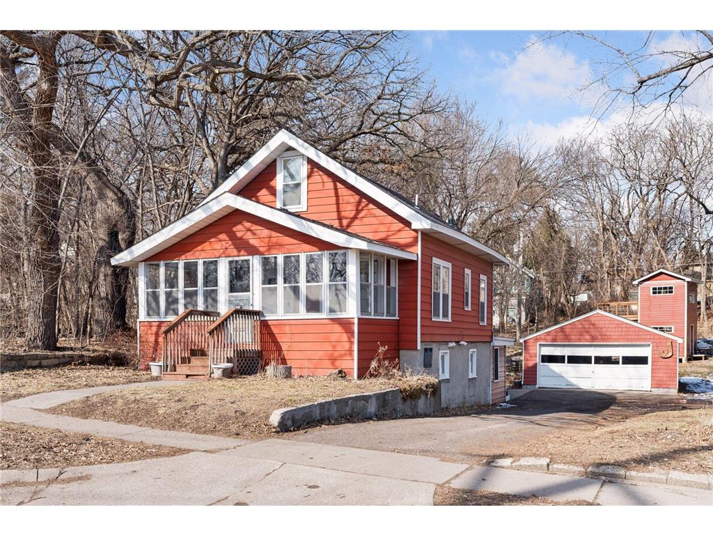 949 Benhill Rd  