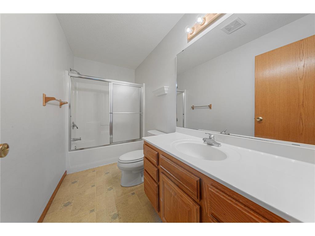 949 Rice Street Faribault MN 55021 7060519 image26