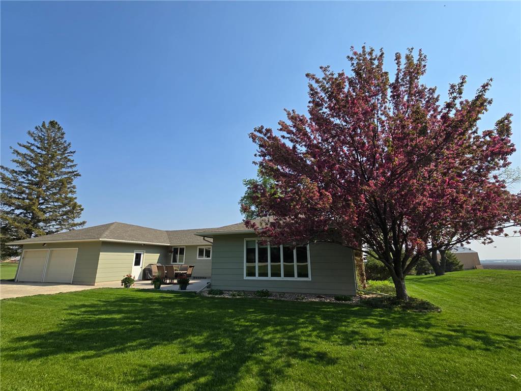 949 State Highway 30, Pipestone, MN, 56164 MLS 6542764 Edina Realty