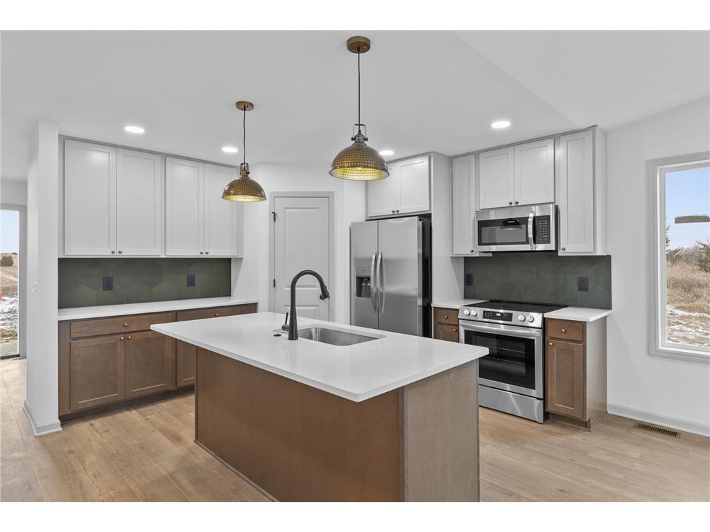 9494 Andrew Avenue Elko New Market MN 55020 6640366 image1