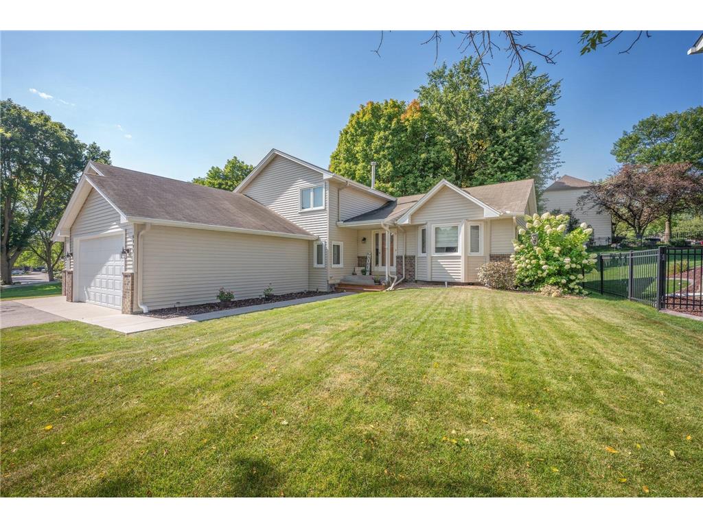 9495 Annapolis Lane N Maple Grove MN 55369 6710325 image1
