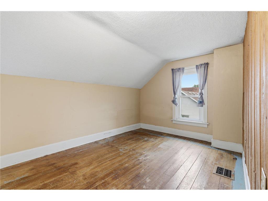 95 1st Avenue NE Elgin MN 55932 7083456 image32