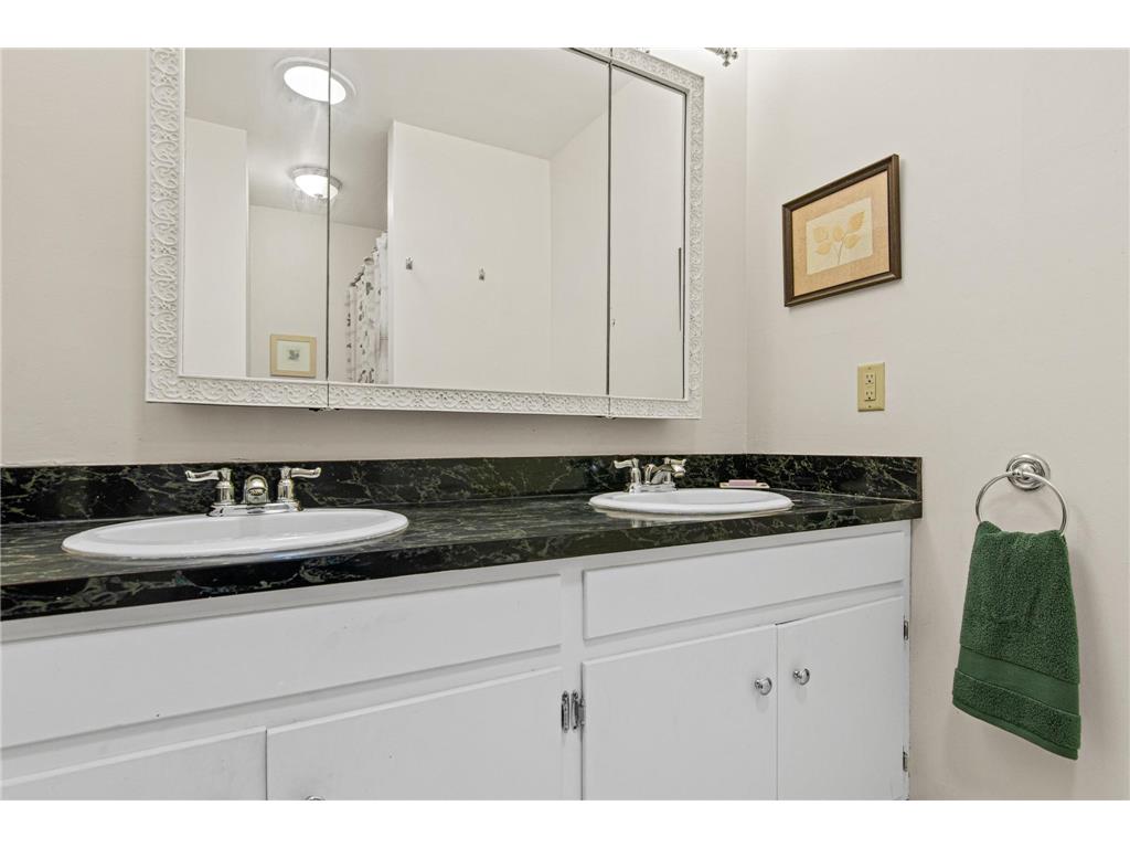 95 Colorado Street W Saint Paul MN 55107 - Mississippi 6796482 image44