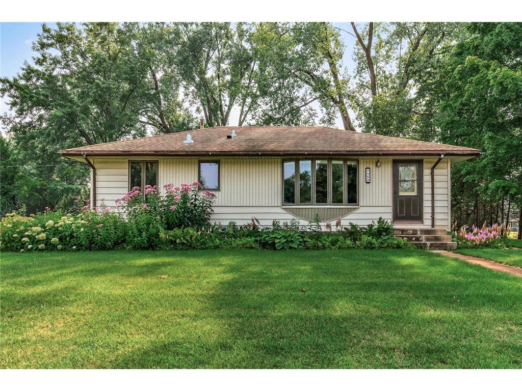 950 112th Avenue NW Coon Rapids MN 55448 6758756 image1