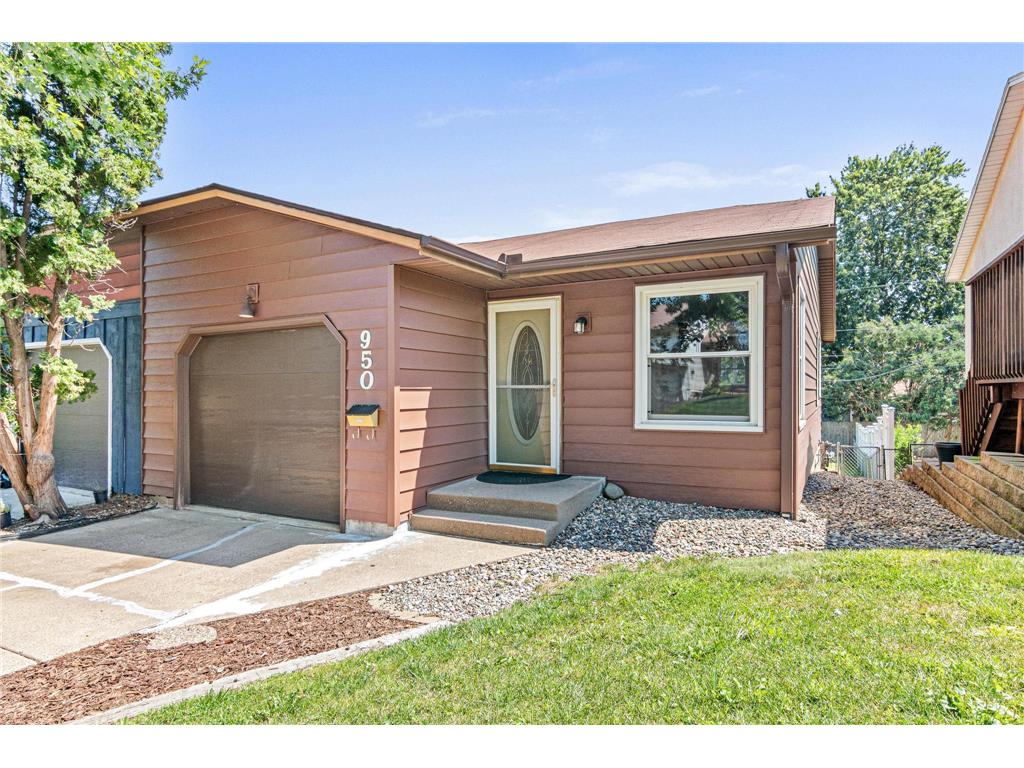 950 17th Avenue N South Saint Paul MN 55075 6582001 image1