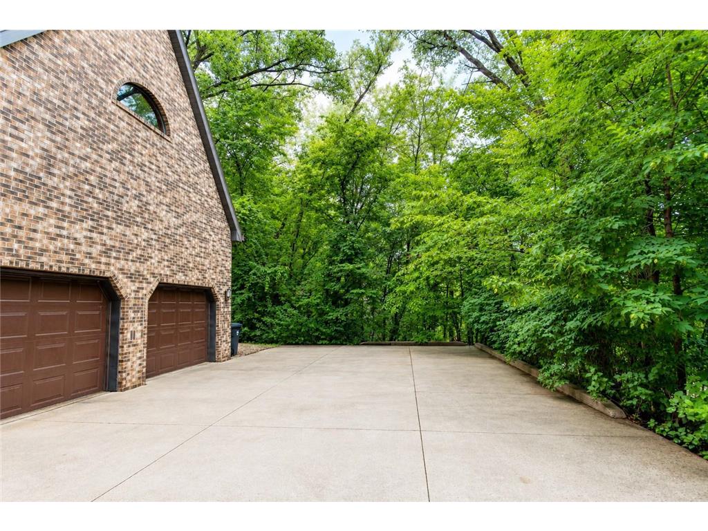 950 E Belvista Drive North Mankato MN 56003 7103728 image5