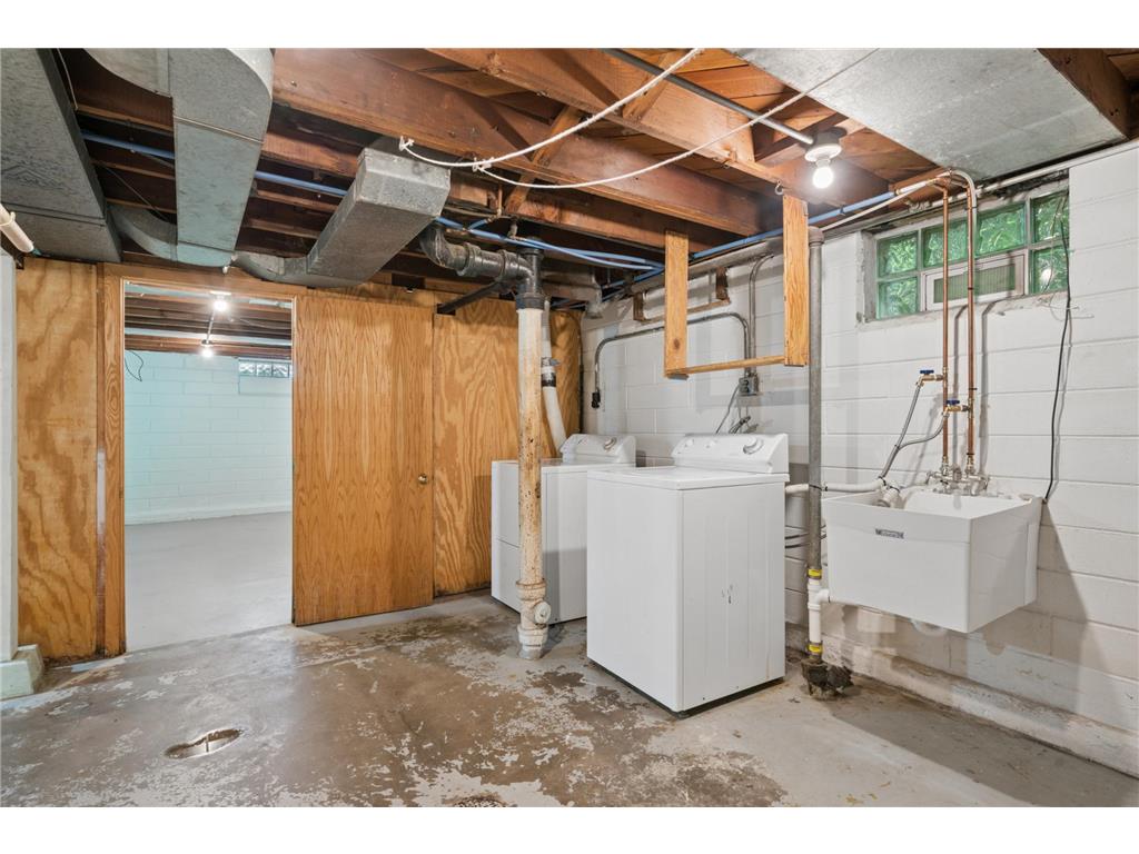 950 Hawthorne Avenue E Saint Paul MN 55106 7043319 image11